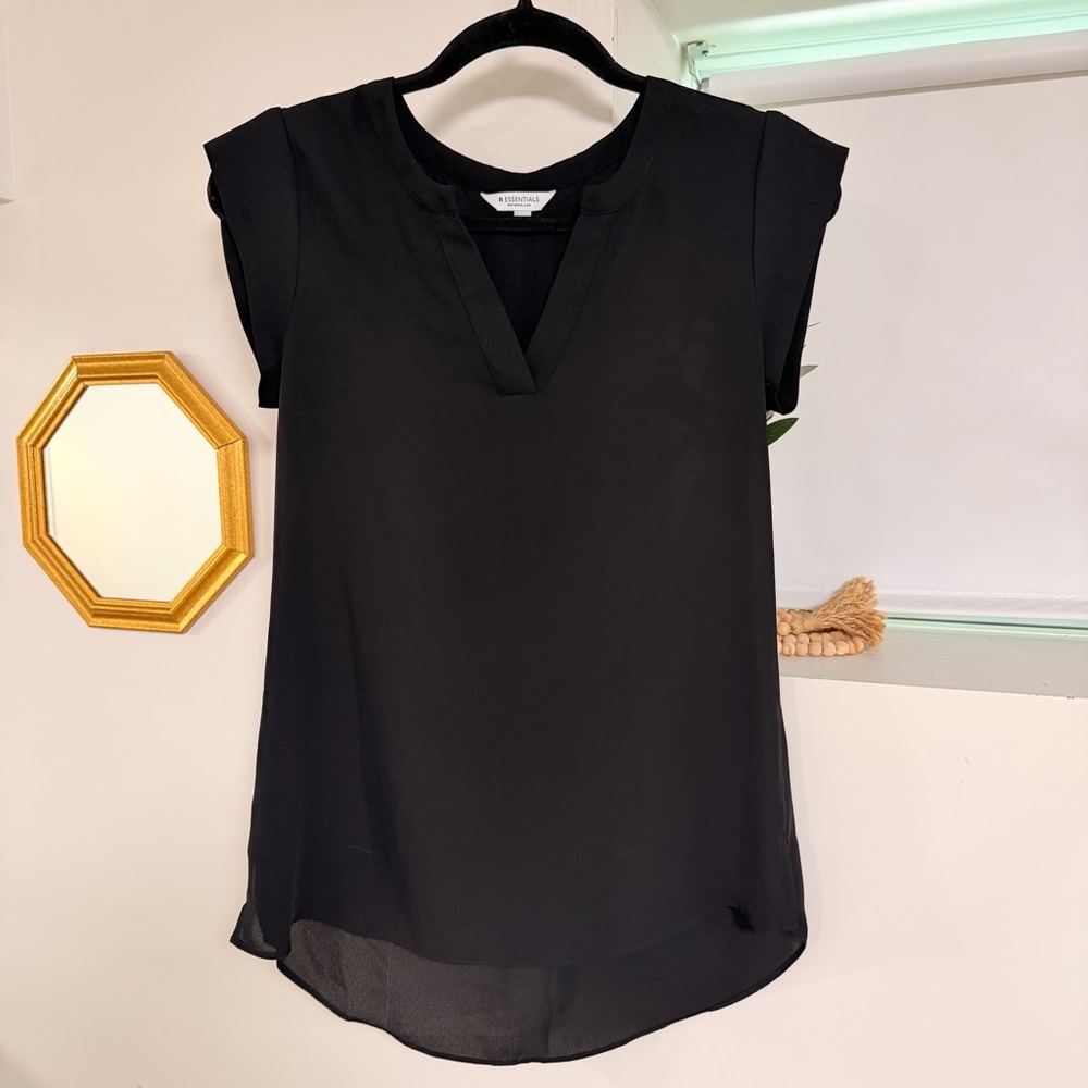 Reitmans Black Cap-Sleeve V-Neck Blouse